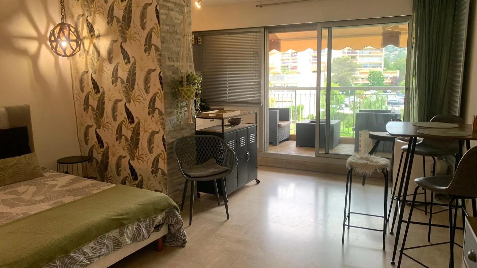 Apartment Studio Climatise, Super Deco, Piscine, Avec 2 Vtt Mandelieu-la-Napoule